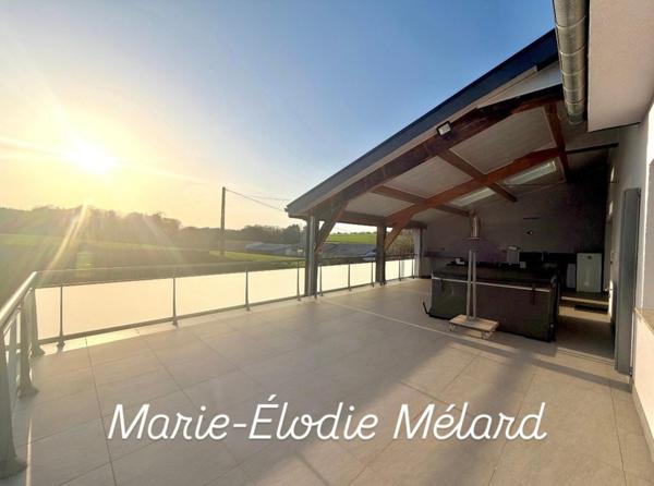 Maison plain-pied surélevé sur 12 ares -vue champs- grands garages de 93m²