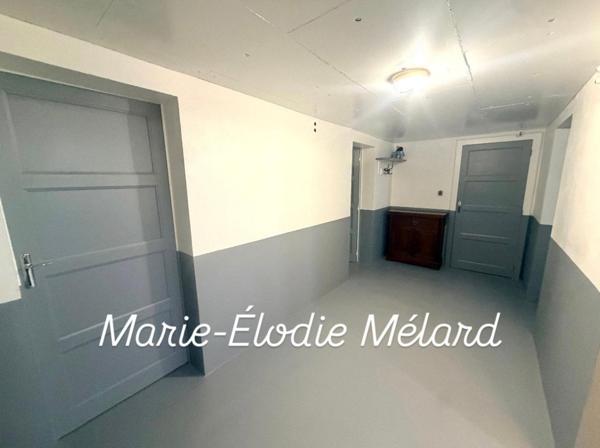 Maison plain-pied surélevé sur 12 ares -vue champs- grands garages de 93m²