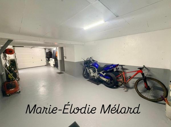 Maison plain-pied surélevé sur 12 ares -vue champs- grands garages de 93m²