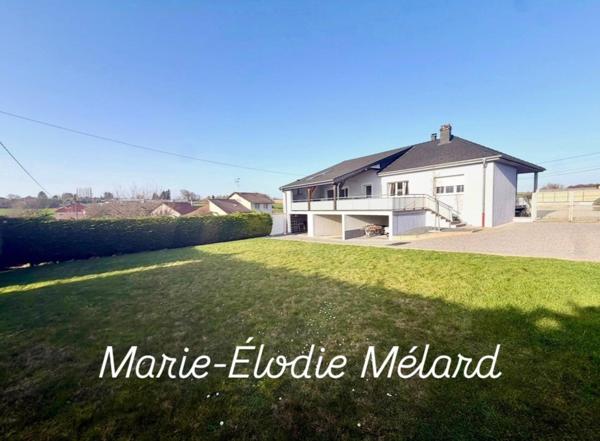 Maison plain-pied surélevé sur 12 ares -vue champs- grands garages de 93m²