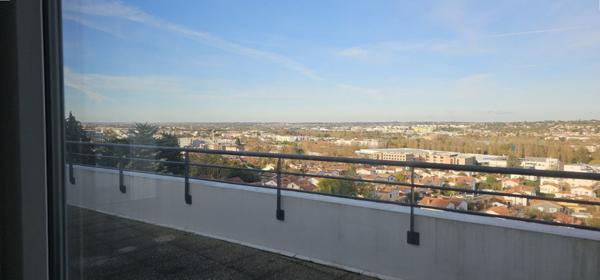 Toulouse  Proche Balma . Superbe T4/5 avec terrasse de 30m² et véranda !