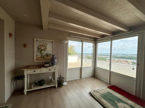 Toulouse  Proche Balma . Superbe T4/5 avec terrasse de 30m² et véranda !