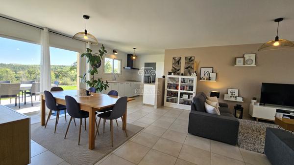 Condom (32100) VILLA AVEC PISCINE , 3 CHAMBRES SUPERBE VUE et EXCELLENT DPE - SECTEUR EAUZE
