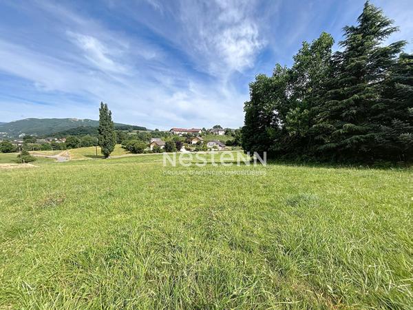 Terrain constructible d'environ 800 m², à vendre sur la commune de Versonnex