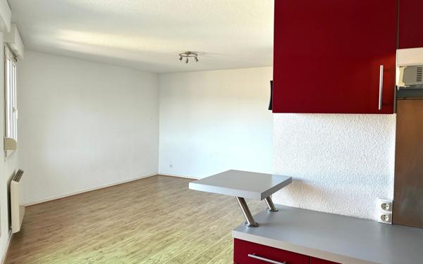Appartement à louer    1 pièce •  Billère