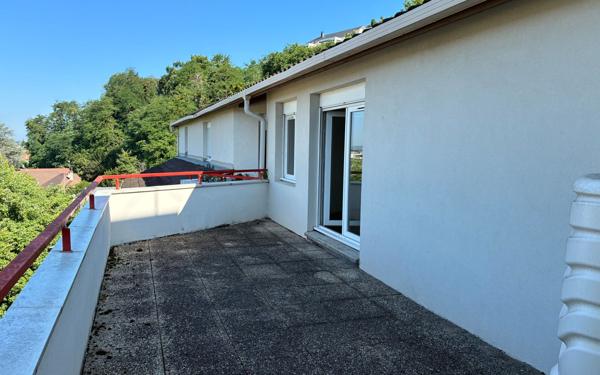 Appartement à louer    1 pièce •  Billère