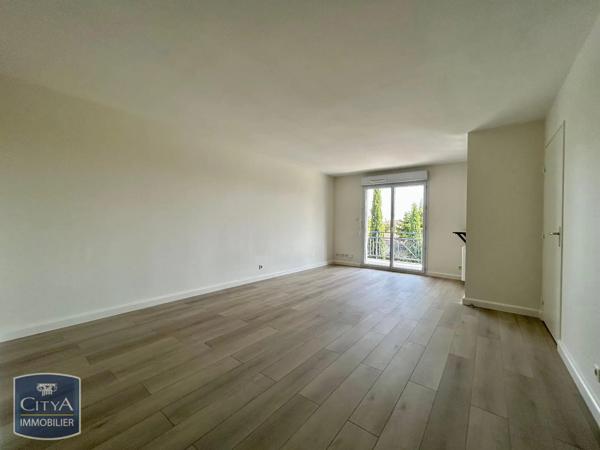 Appartement à louer 3 pièces 65.96m² Poitiers (86000)