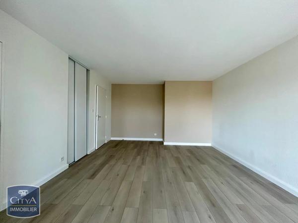 Appartement à louer 3 pièces 65.96m² Poitiers (86000)