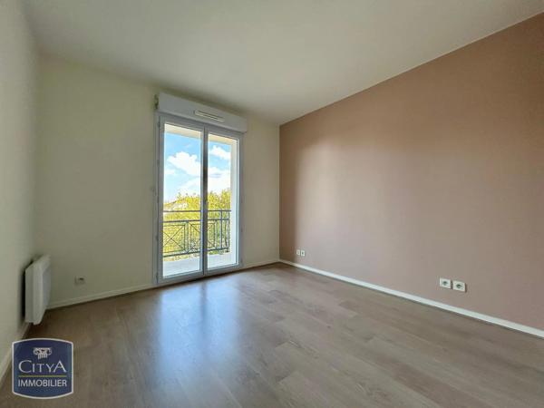 Appartement à louer 3 pièces 65.96m² Poitiers (86000)