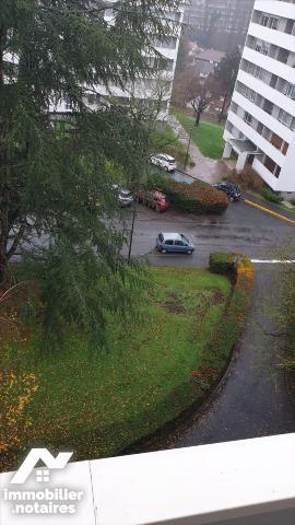 Remicourt - apptt 2 ch - 6ème avec ascenseur - parking privé -