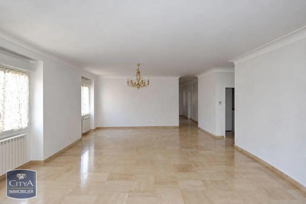 Appartement à louer 3 pièces 84m² Nérac (47600)
