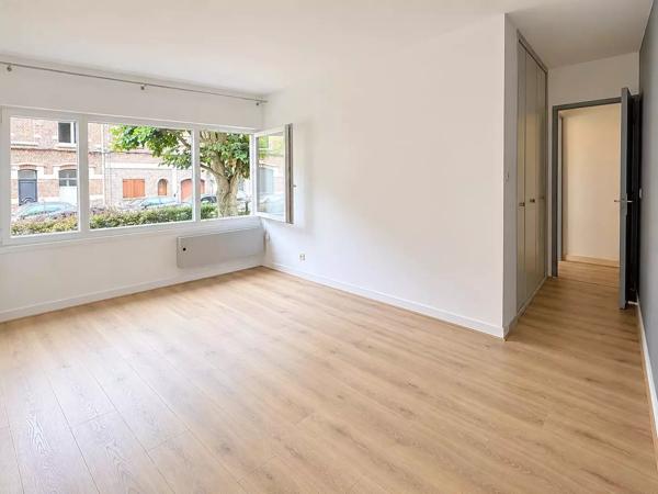 À louer – Appartement 2 chambres avec extérieur – La Madeleine Centre
