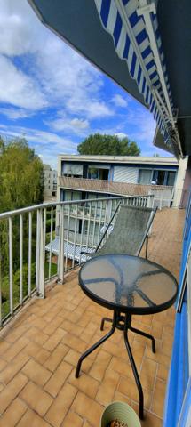 Plaisir Village appartement 3 pièce(s) dernier étage, Box, cave,