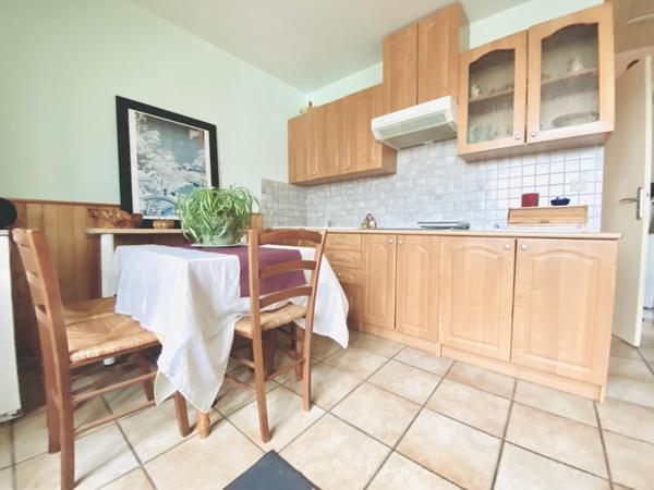 Appartement deux pièces- Centre ville de Beauchamp