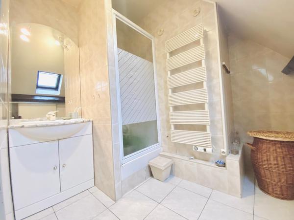 Appartement deux pièces- Centre ville de Beauchamp