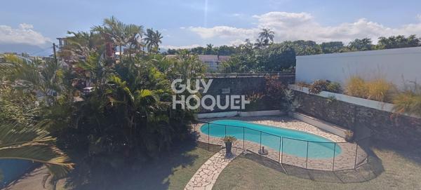 Maison d'exception nichée dans un écrin de verdure au Centre-ville de Saint-Pierre