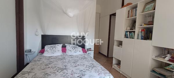 Maison d'exception nichée dans un écrin de verdure au Centre-ville de Saint-Pierre