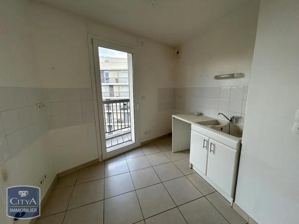 Appartement à louer 3 pièces 74.1m² Caen (14000)