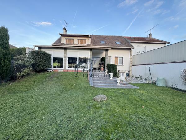 Aulnay-sous-Bois (93600) Maison 9 pièces CENTRE GARE SUD avec SOUS-SOL TOTAL