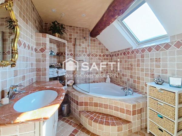 186 m² en tout pour cette propriété à fort potentiel d'évolution !