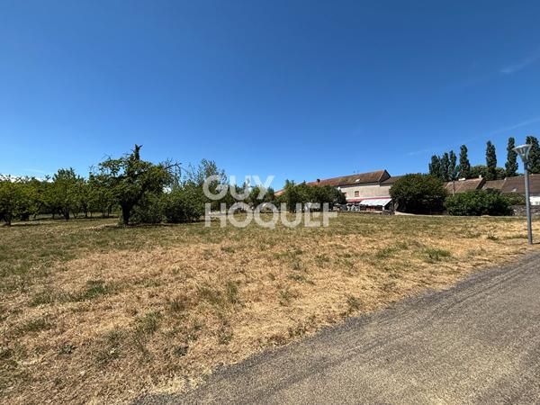 Terrain en impasse 860m² à Avrigney Virey