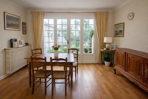 maison familiale avec garage 20 m² et jardin clos