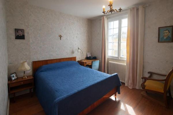 maison familiale avec garage 20 m² et jardin clos