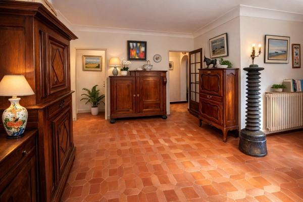 maison familiale avec garage 20 m² et jardin clos