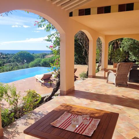 maison à vendre  7 pièces - 180 m2 CAVALAIRE SUR MER - 83