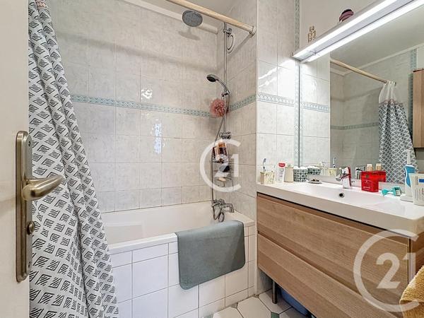 Appartement F4 à vendre  4 pièces - 84,45 m2 BAGNOLET - 93