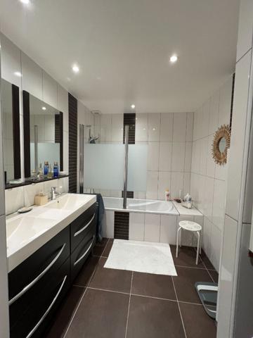 Villa 3 chambres 88 m² 3 chambres. Vue Mer