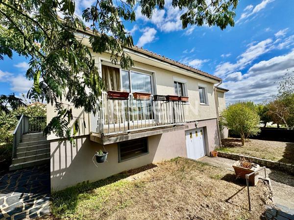A vendre - Maison avec 4 chambres, garage et jardin - Lys-Haut-Layon - D6085