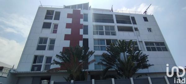 Immeuble à vendre 2 180 m² Saint-Pierre