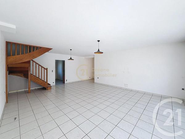 Maison à vendre  5 pièces - 110,20 m 2   VERN SUR SEICHE  - 35