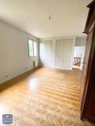 Maison à louer 6 pièces 177.89m²