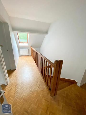 Maison à louer 6 pièces 177.89m²