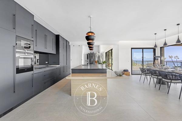 Grimaud, Maison 5 Chambres -  383 m² à vendre