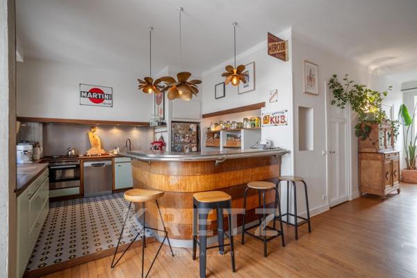 Bordeaux Nansouty, Rare : maison-loft de 255 m² avec toit-terrasse et piscine intégrée