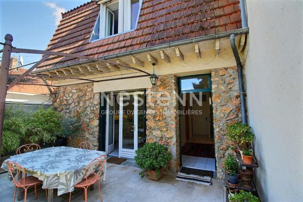 Maison familiale 5 chambres sur beau terrain à Villebon Sur Yvette , RER LOZERE