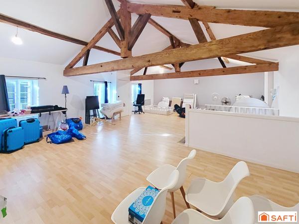 Immeuble 320 m2 en hyper-centre de Lesparre-Médoc