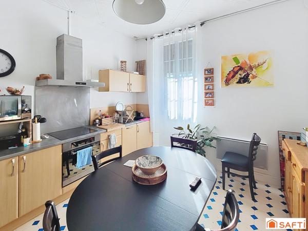 Immeuble 320 m2 en hyper-centre de Lesparre-Médoc