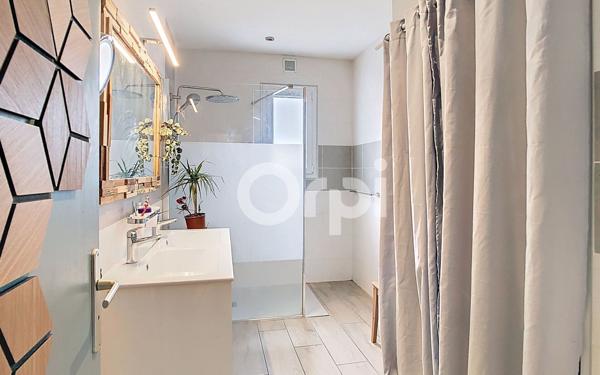 Maison à vendre    5 pièces •  Boulazac