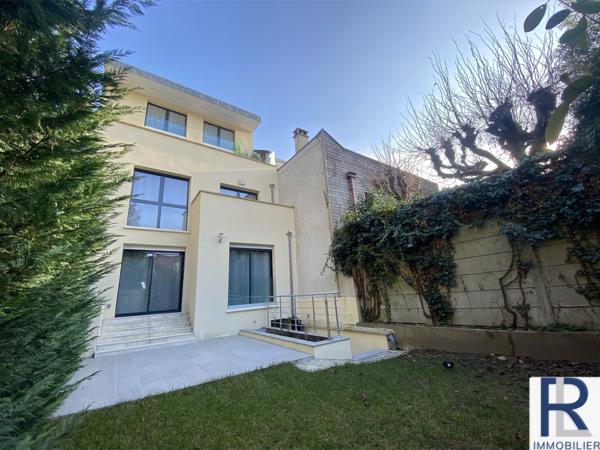 Sceaux (92330) Belle maison contemporaine de 218 m2 avec jardin, parkings à Sceaux