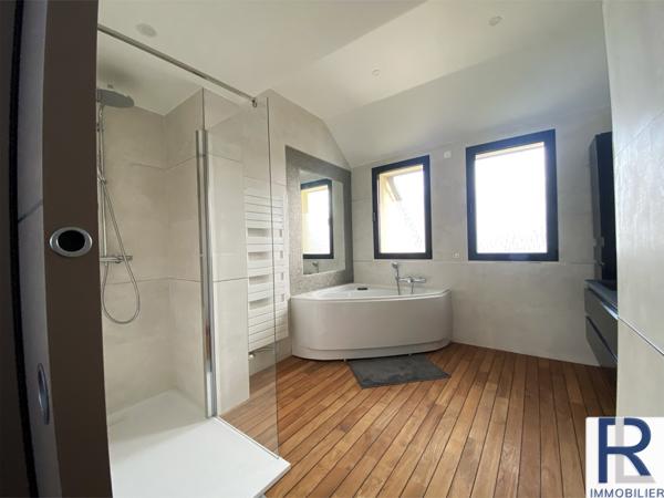 Sceaux (92330) Belle maison contemporaine de 218 m2 avec jardin, parkings à Sceaux