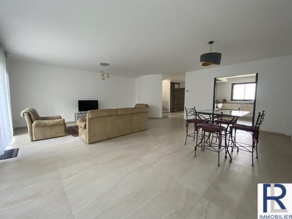 Sceaux (92330) Belle maison contemporaine de 218 m2 avec jardin, parkings à Sceaux