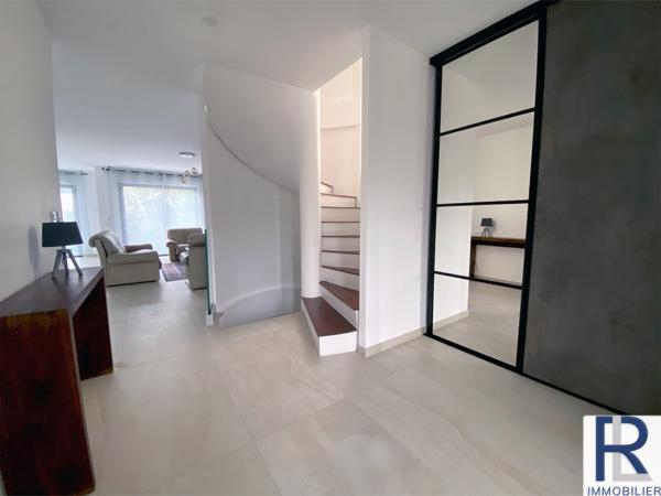 Sceaux (92330) Belle maison contemporaine de 218 m2 avec jardin, parkings à Sceaux