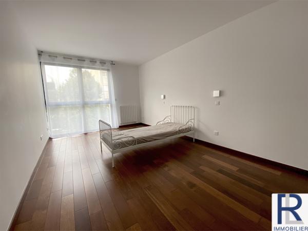 Sceaux (92330) Belle maison contemporaine de 218 m2 avec jardin, parkings à Sceaux