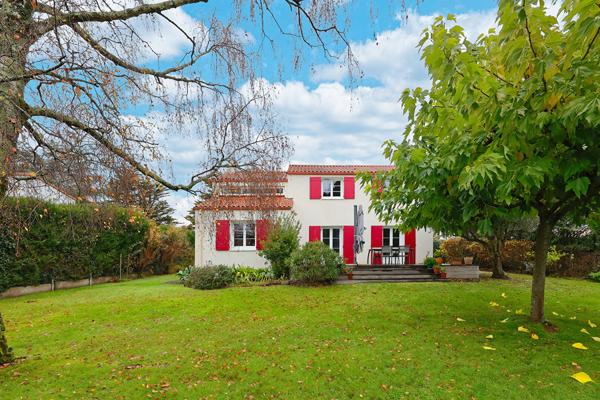 Maison Pornic 147 m² - Proche commerces plage et port - Jardin arboré