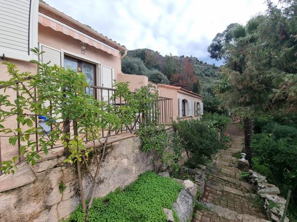 Santa-Maria-Figaniella (20143) Appartement T2 avec mezzanine et terrasse
