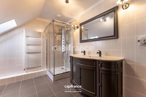 Maison familiale 5 chambres avec jardin et garage en parfait état !